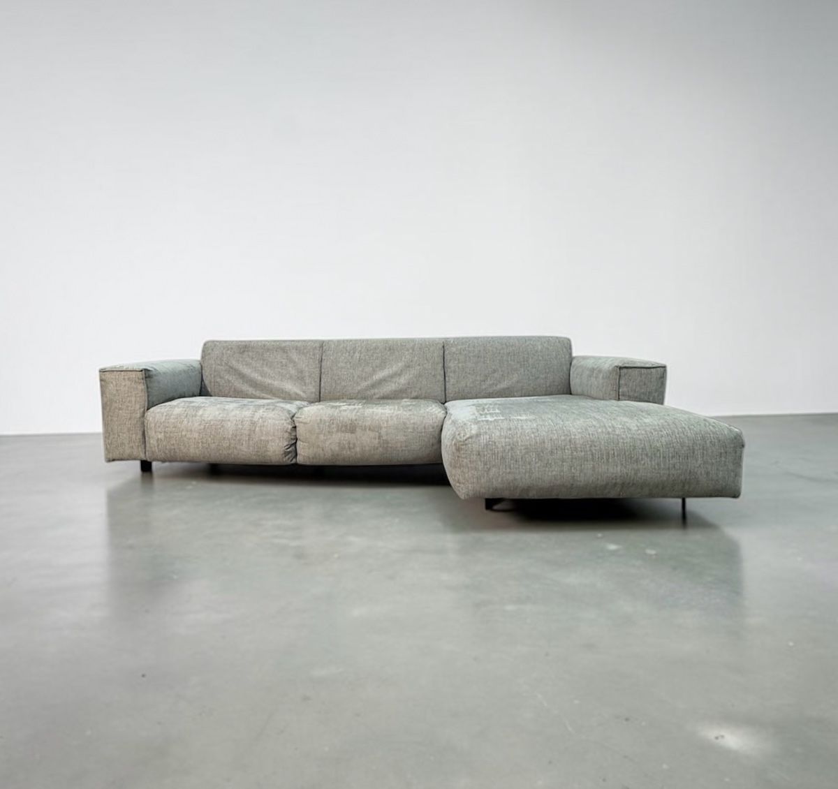 Sofas: Moderns Ecksofa grau mit Chaiselongue – D'occasion à Fehraltorf par Sofalab.swiss 6