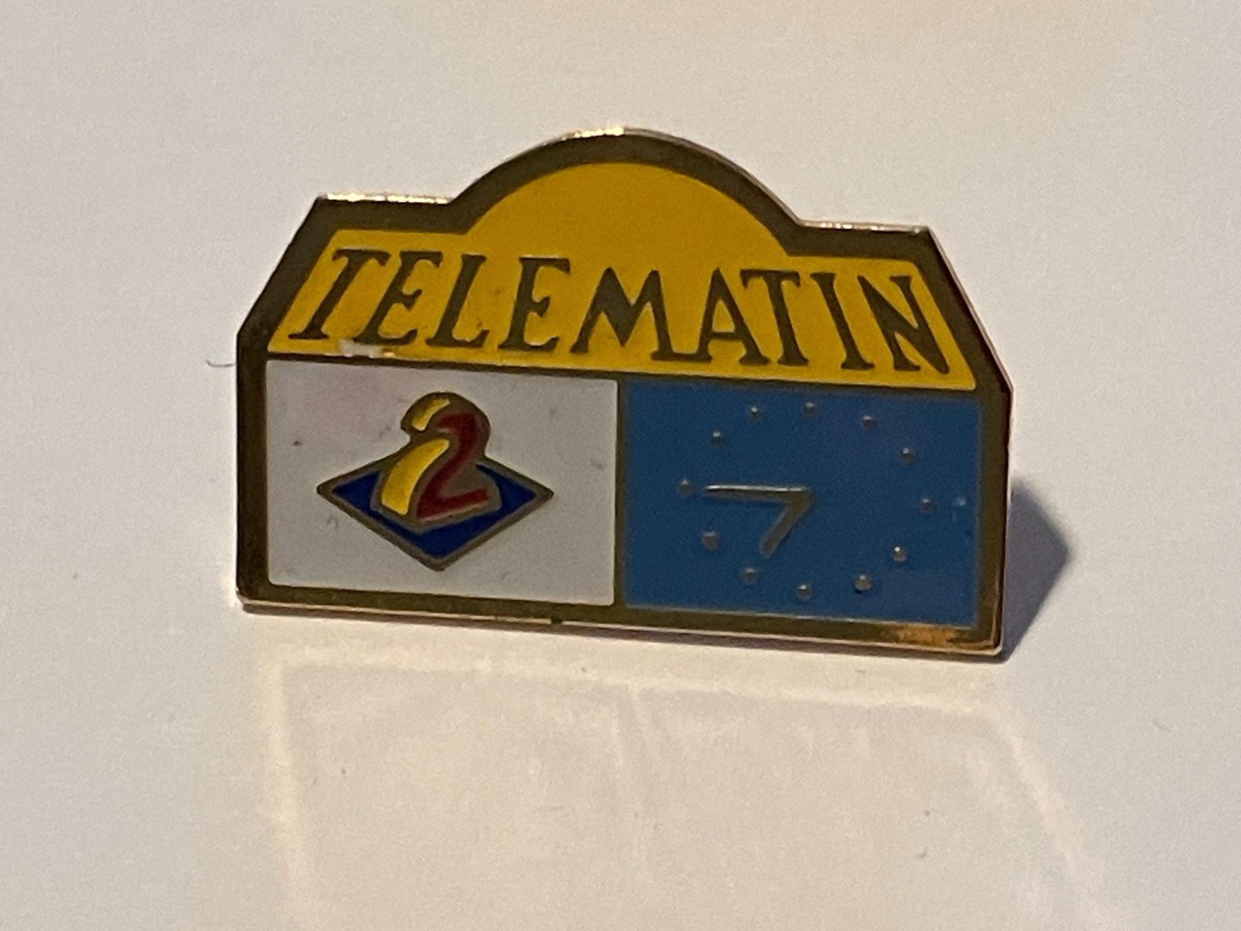 Placchette & Badge: 1 Pin Telematin – Usato da Basel venduto da djwwpp