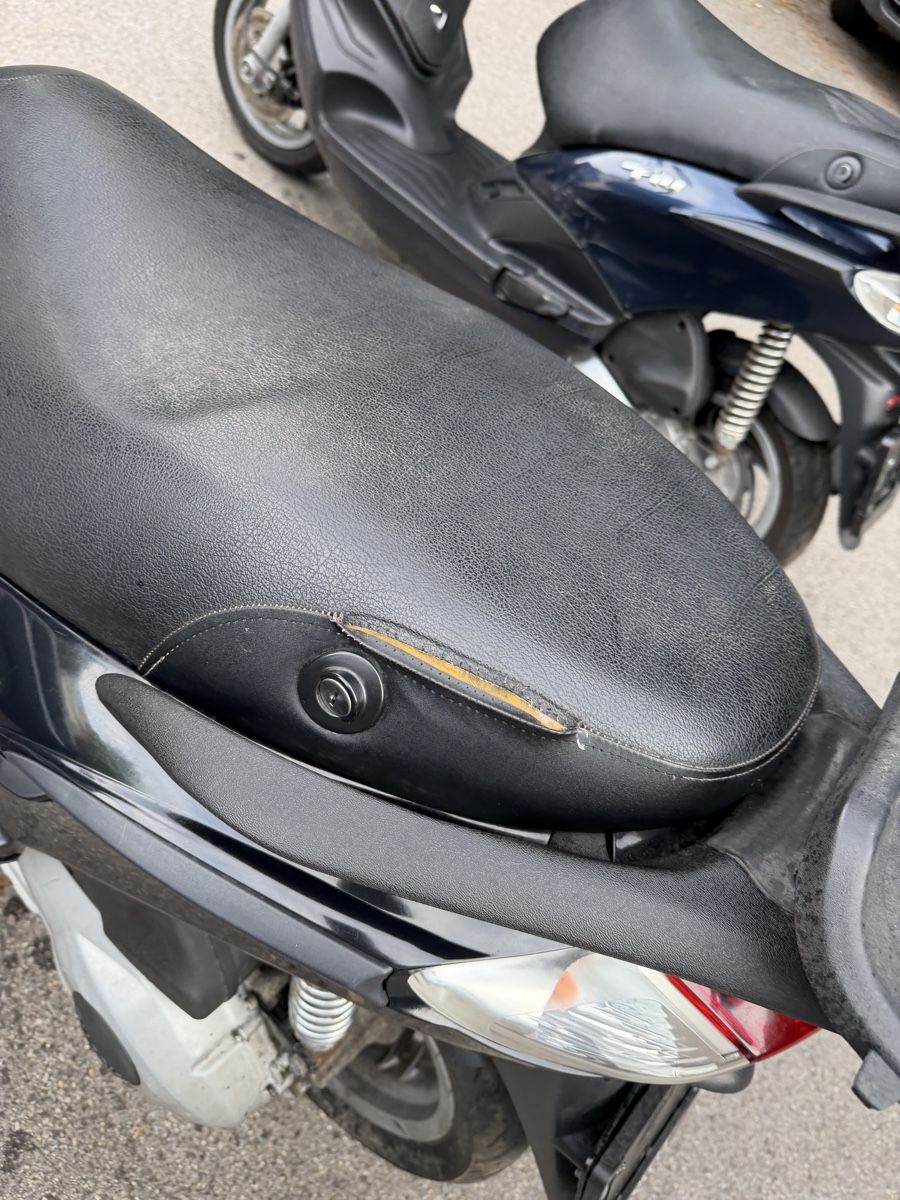 Piaggio Scooters: Piaggio FLY 125cc 3V KM256517 – Défectueux à Langenthal par SuzukiGsx-R 4