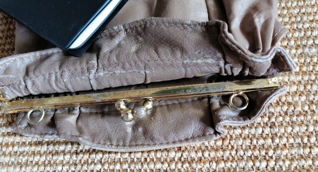 Taschen für Damen: alte Handtasche – Gebraucht aus Grächen von Hel7890 2