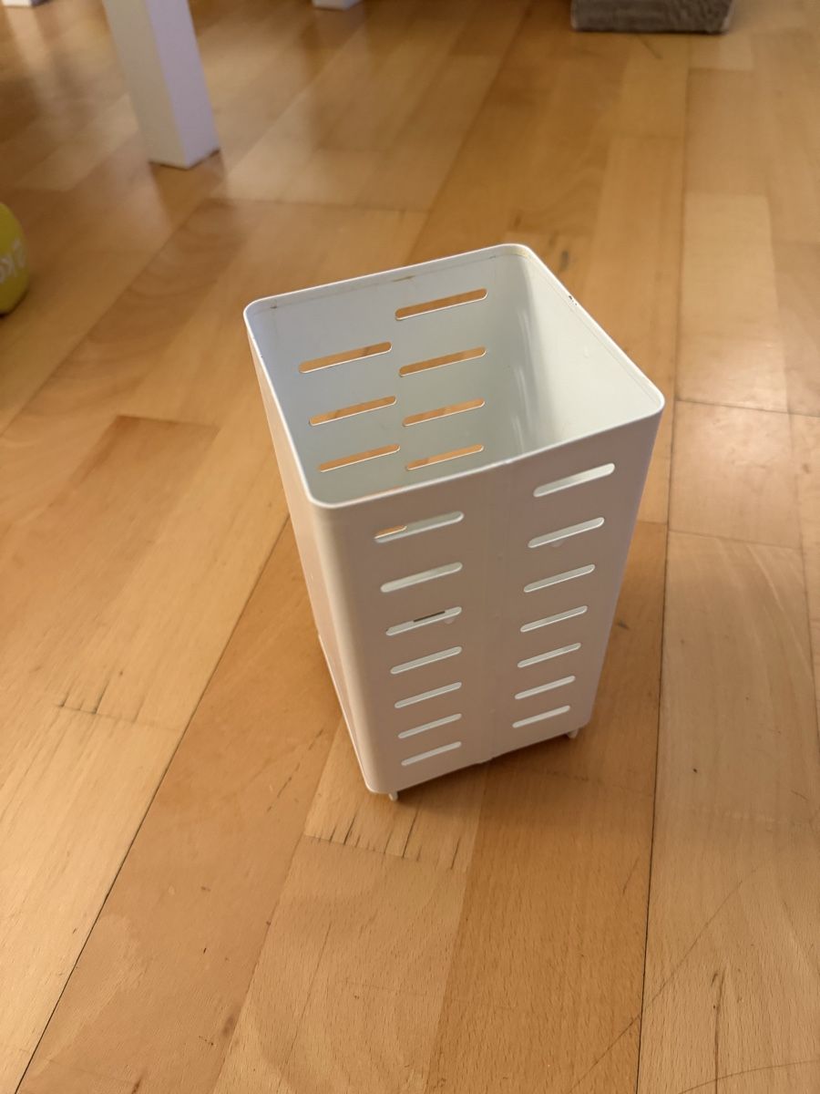 Ikea Tutti gli attrezzi: IKEA AVSTEG cutlery stand, white  – Usato da Zürich venduto da arr_vq5w 5
