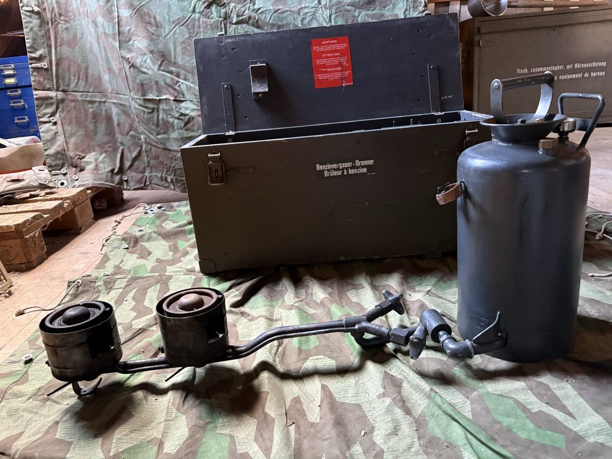Elettrodomestici da cucina: Schweizer Armee Benzinvergaserbrenner – Usato da Wil ZH venduto da El_Bicho
