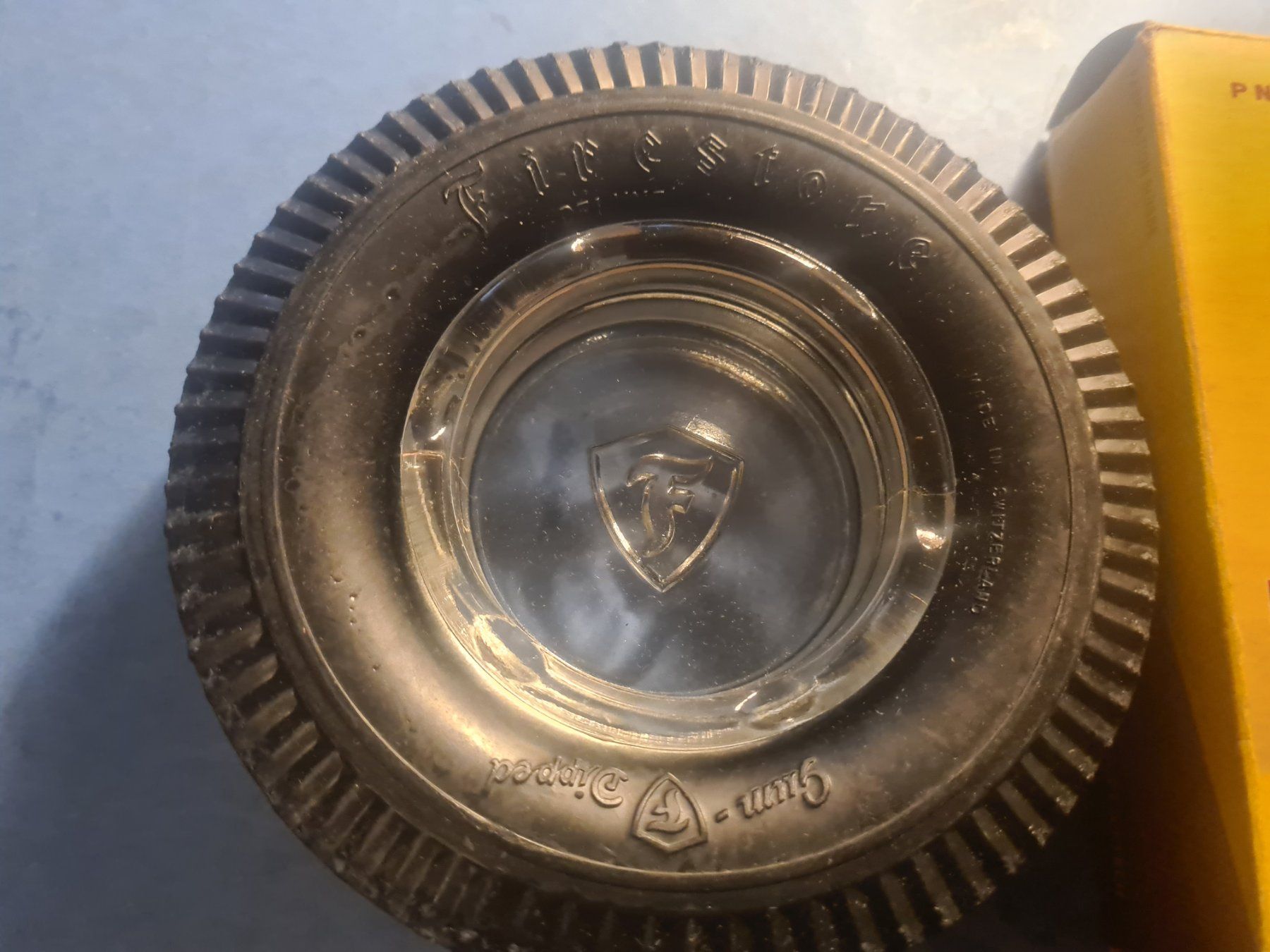 Firestone Aschenbecher: FIRESTONE  CENDRIER  NEW  OLD  STOCK  VINTAGE – Gebraucht aus Bellevue von BURGOLMANIA 1