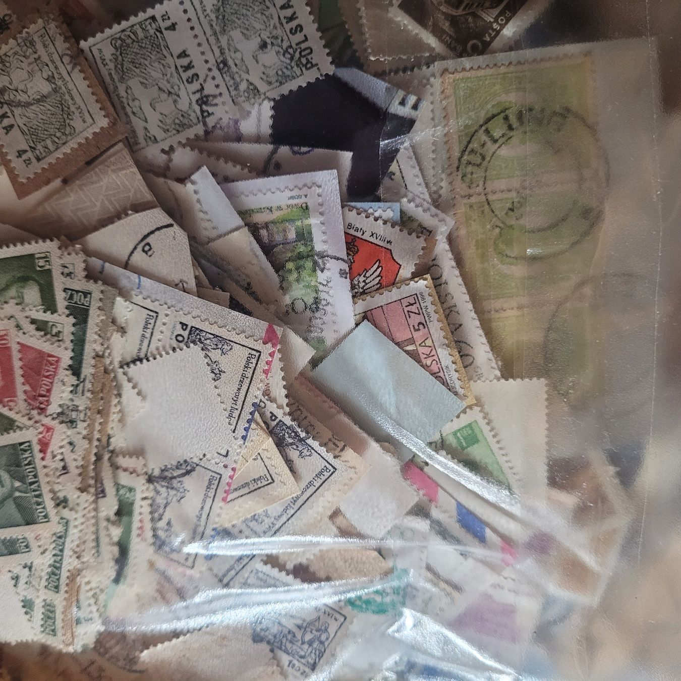Tutti i francobolli: Lot Pologne environ 220 gr – Usato da Colombier NE venduto da Colombier 1