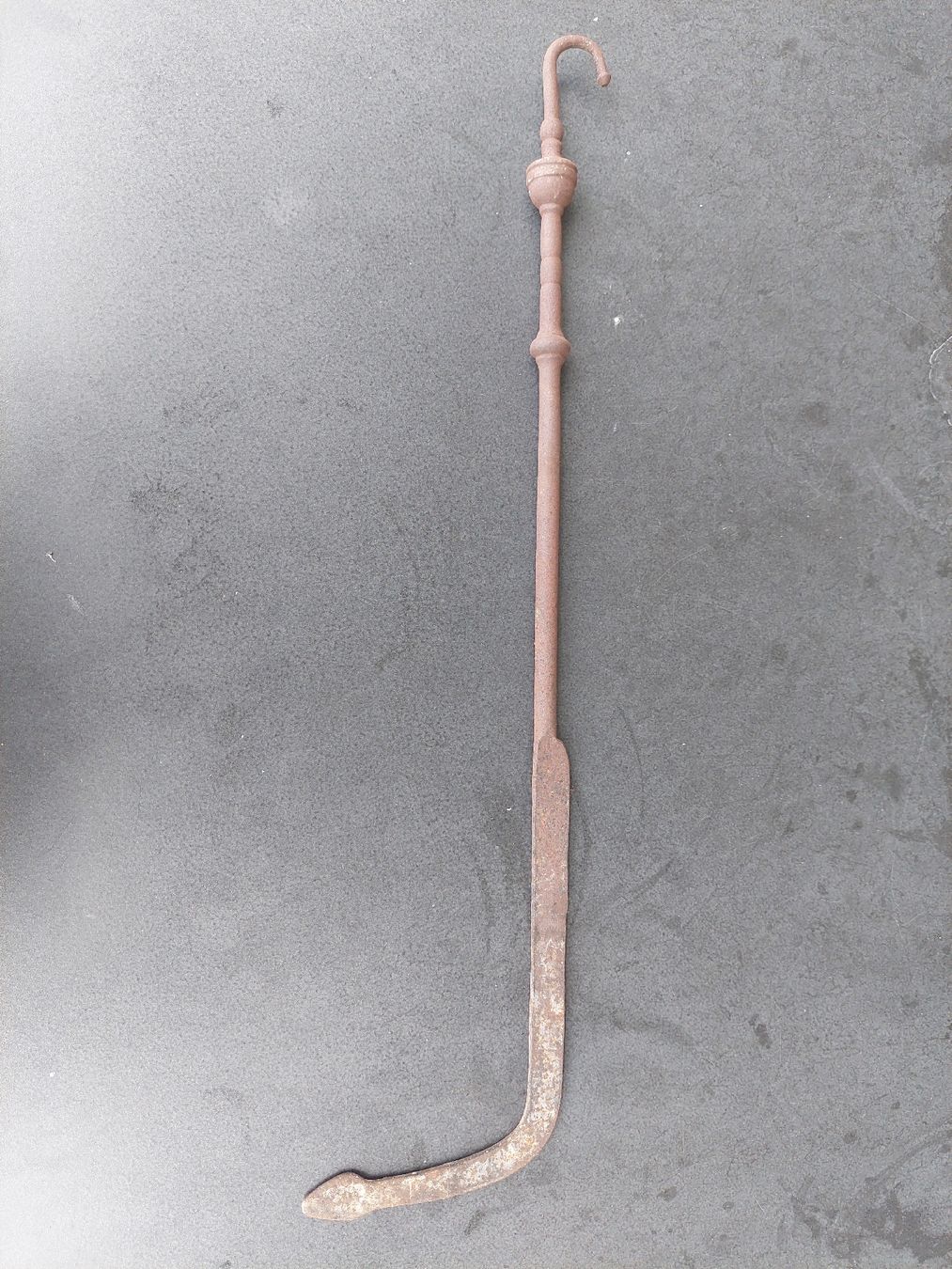 Tutti gli attrezzi: Alter Schürhaken, ca. 52 cm lang – Usato da Brunnen venduto da Livianda 1