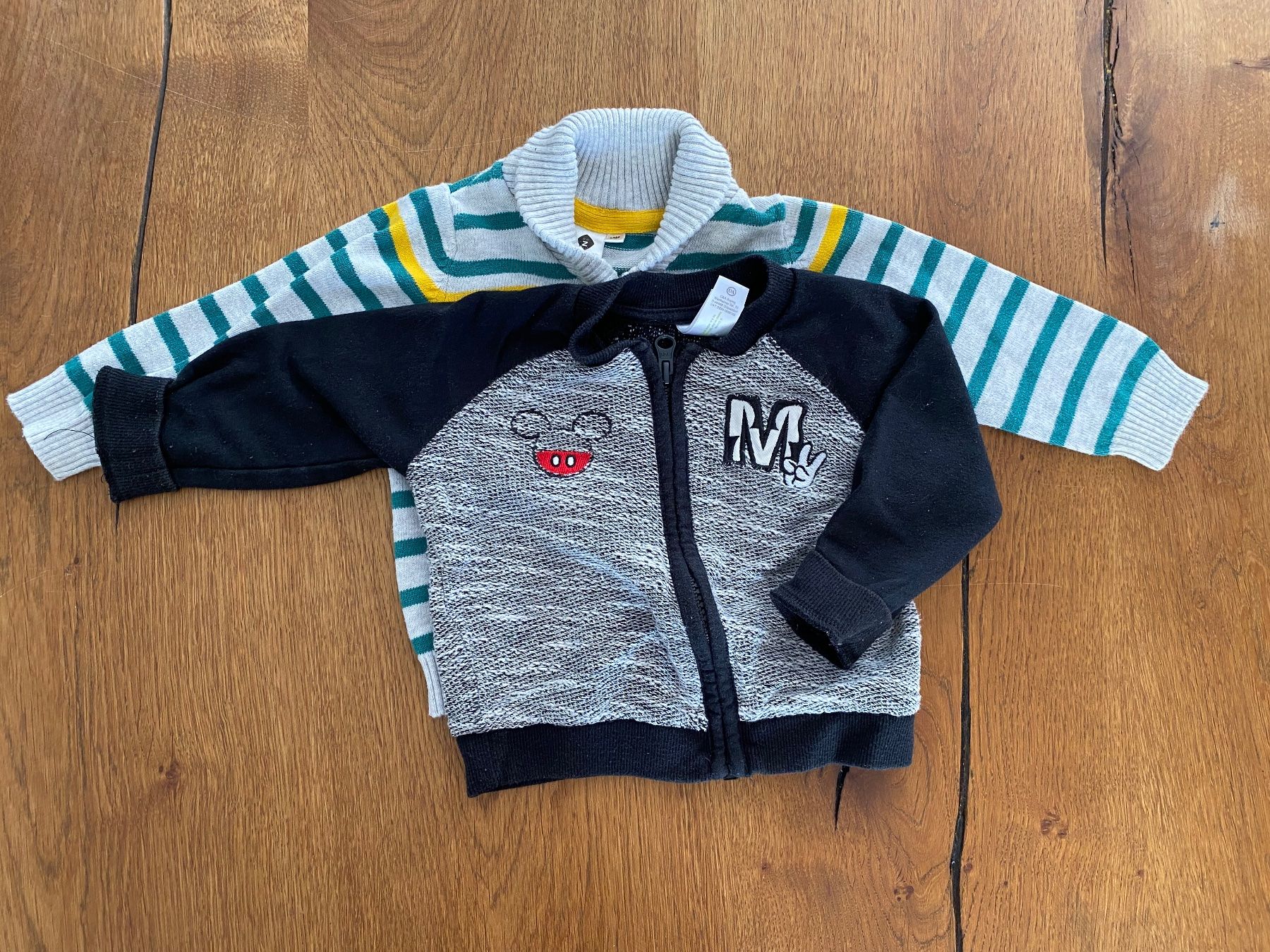 Lotti & Set di vestiti: Strickjacke-Set Baby 68/74 – Usato da Urdorf venduto da Tjara65