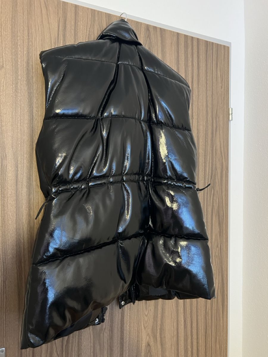 H&M Gilets & Westen: Steppweste in Schwarz – Gebraucht aus Buochs von sab_88n5 1