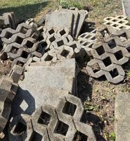 Gartenplatten & Rasengittersteine