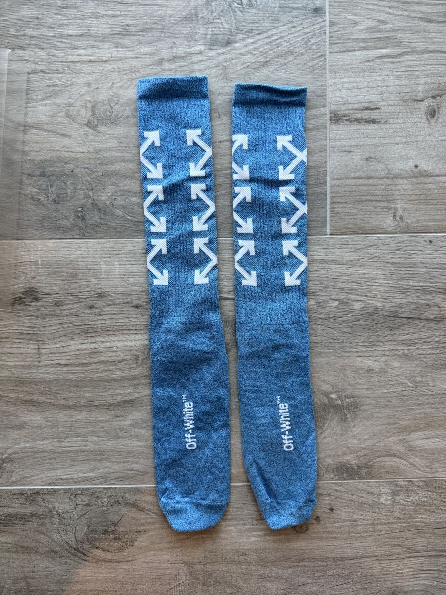 Chaussettes: Socks -  Off-White avec logo  – Neuf (Voir description) à Neuchâtel par Blek7 3