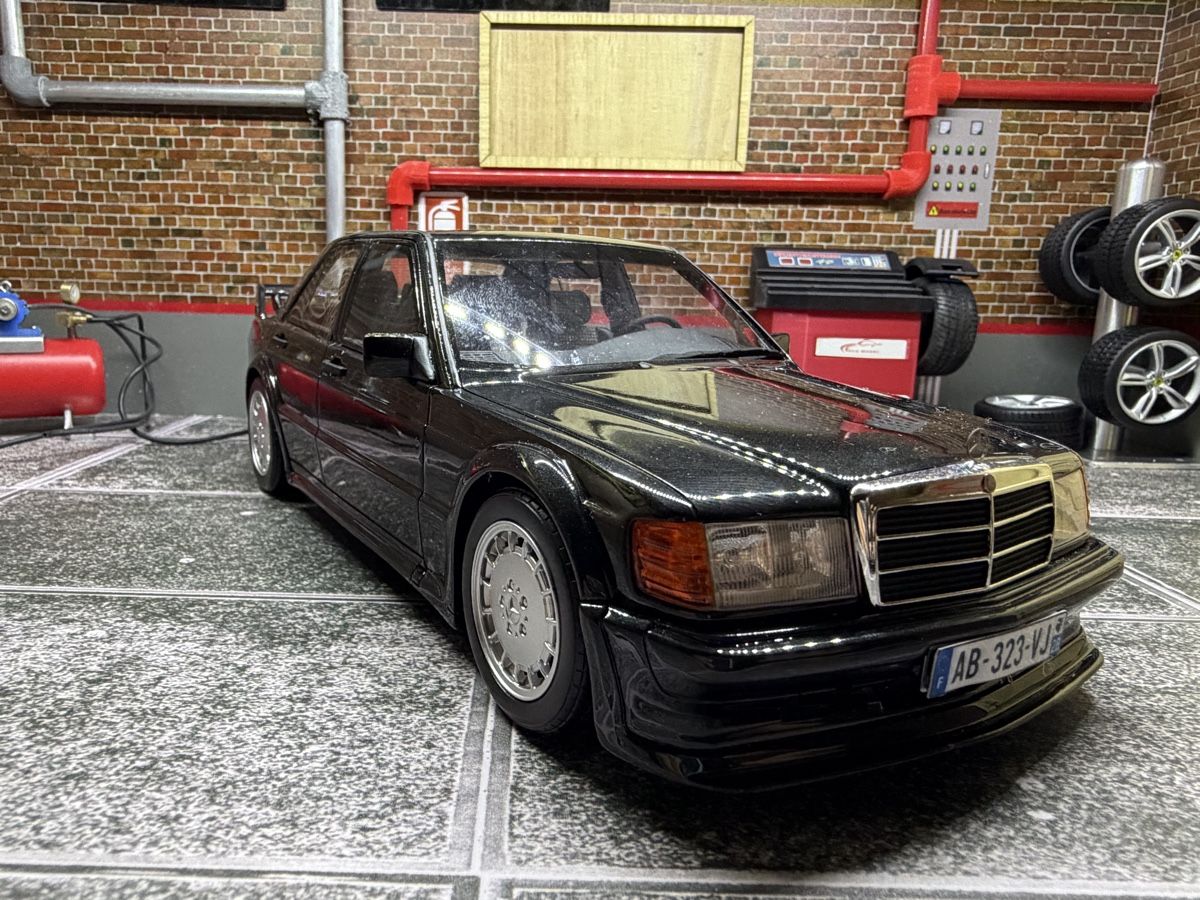 Modèle réduit Mercedes-Benz 190E Evo I, échelle 1/18, noir (Gebraucht ...