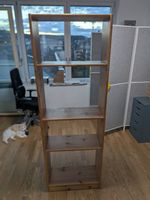 Bücherschrank aus Holz