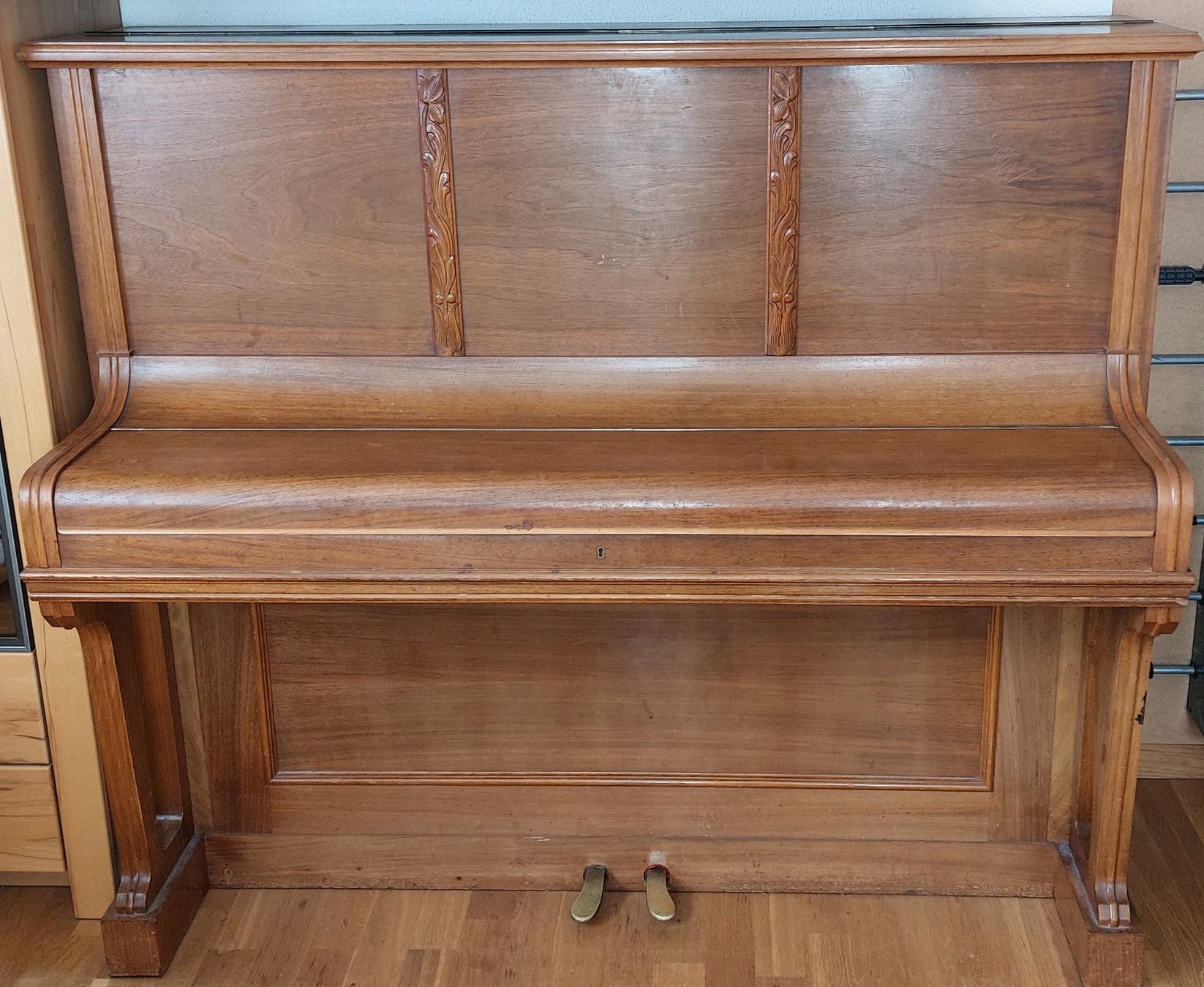 Strumenti musicali: Klavier mit Stuhl – Usato da Bürglen UR venduto da KaiserS12 1