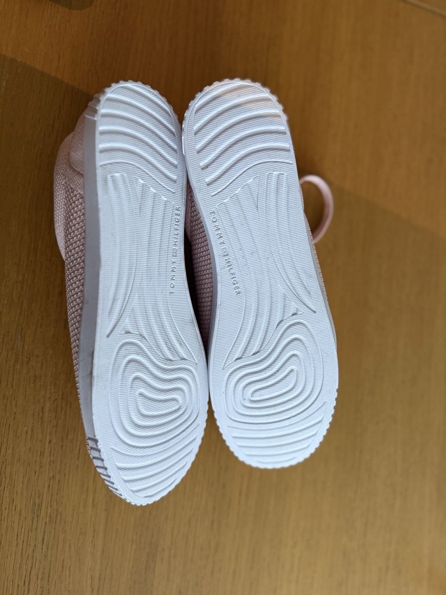 Tommy Hilfiger Chaussures femmes: Tommy Hilfiger Sneaker Grösse 39 Rosa Textil – Neuf (Voir description) à Basel par Diddl77 2