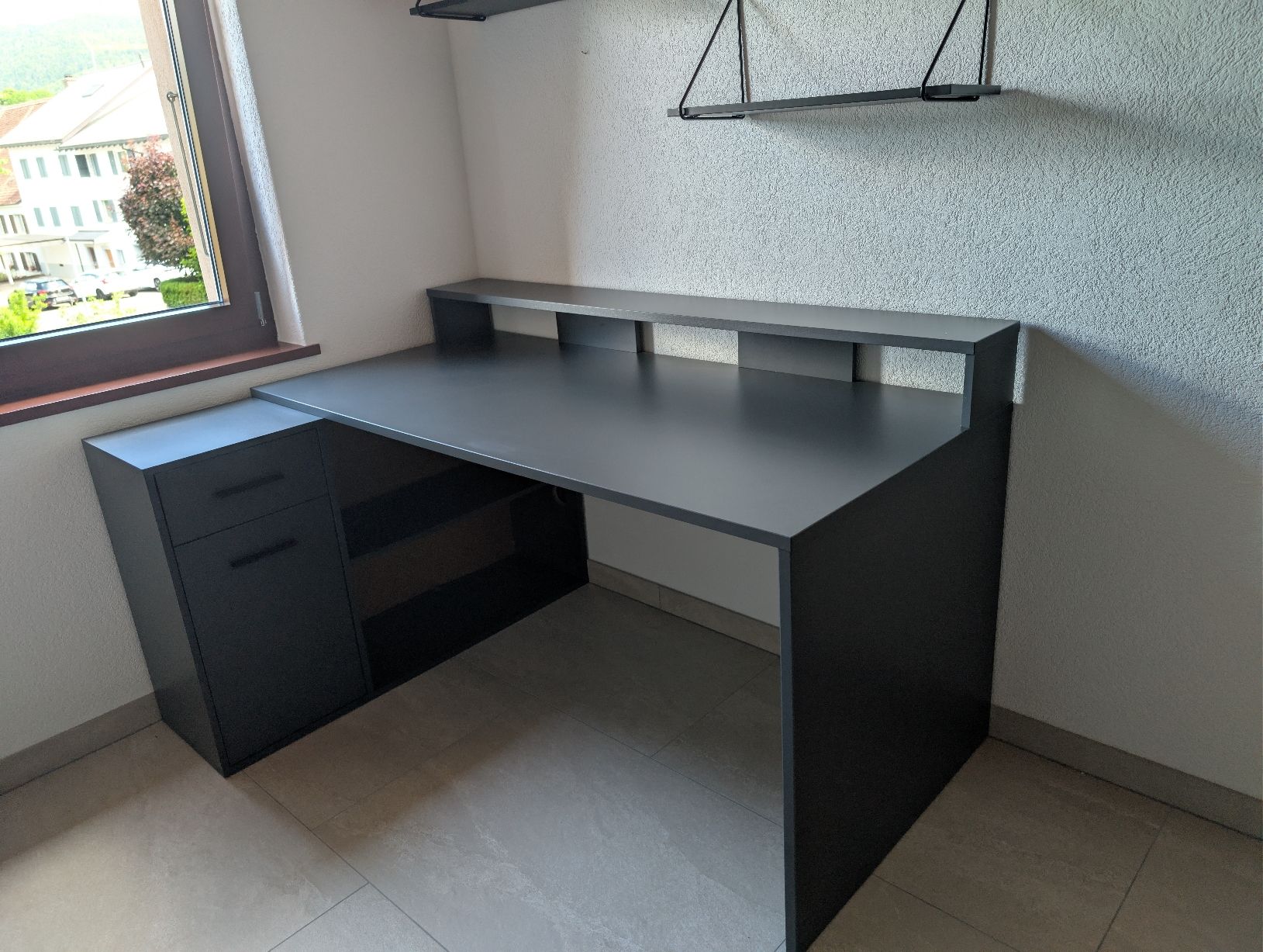 Scrivanie: Bureau  – Usato da Vicques venduto da ali_hy59