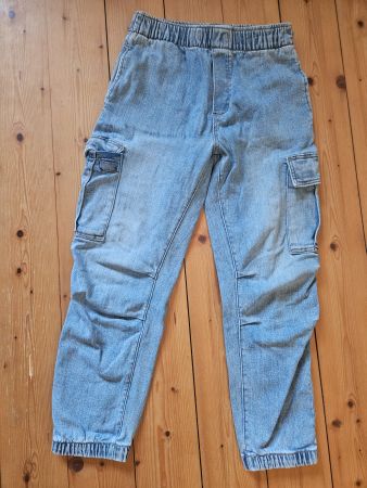 Coole, weite Jeans Zara 134