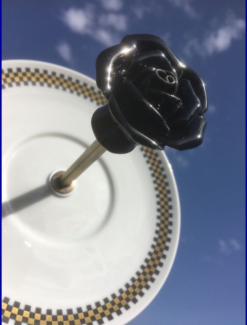 Teller: Etagere mit schwarzer Porzellanrose – Gebraucht aus Subingen von ArtBead 6