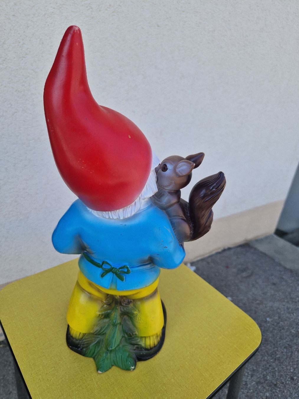 Figurines: Gartenzwerg mit Eichhörnchen und Korb, 42cm hoch – D'occasion à Mörigen par Clio111 3