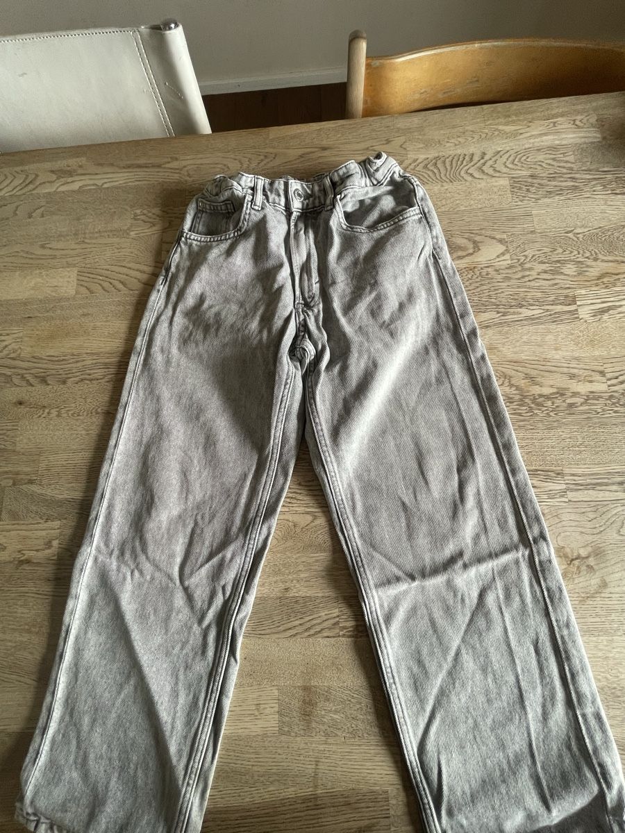 H&M Pantalons: Baggy Jeans Gr.146 – D'occasion à Münsingen par MCMLXXXI 1