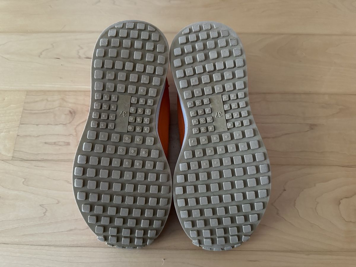 Scarpe da uomo: Stylische Sneaker in Orange Gr. 37 – Usato da Flawil venduto da savoypremium 2