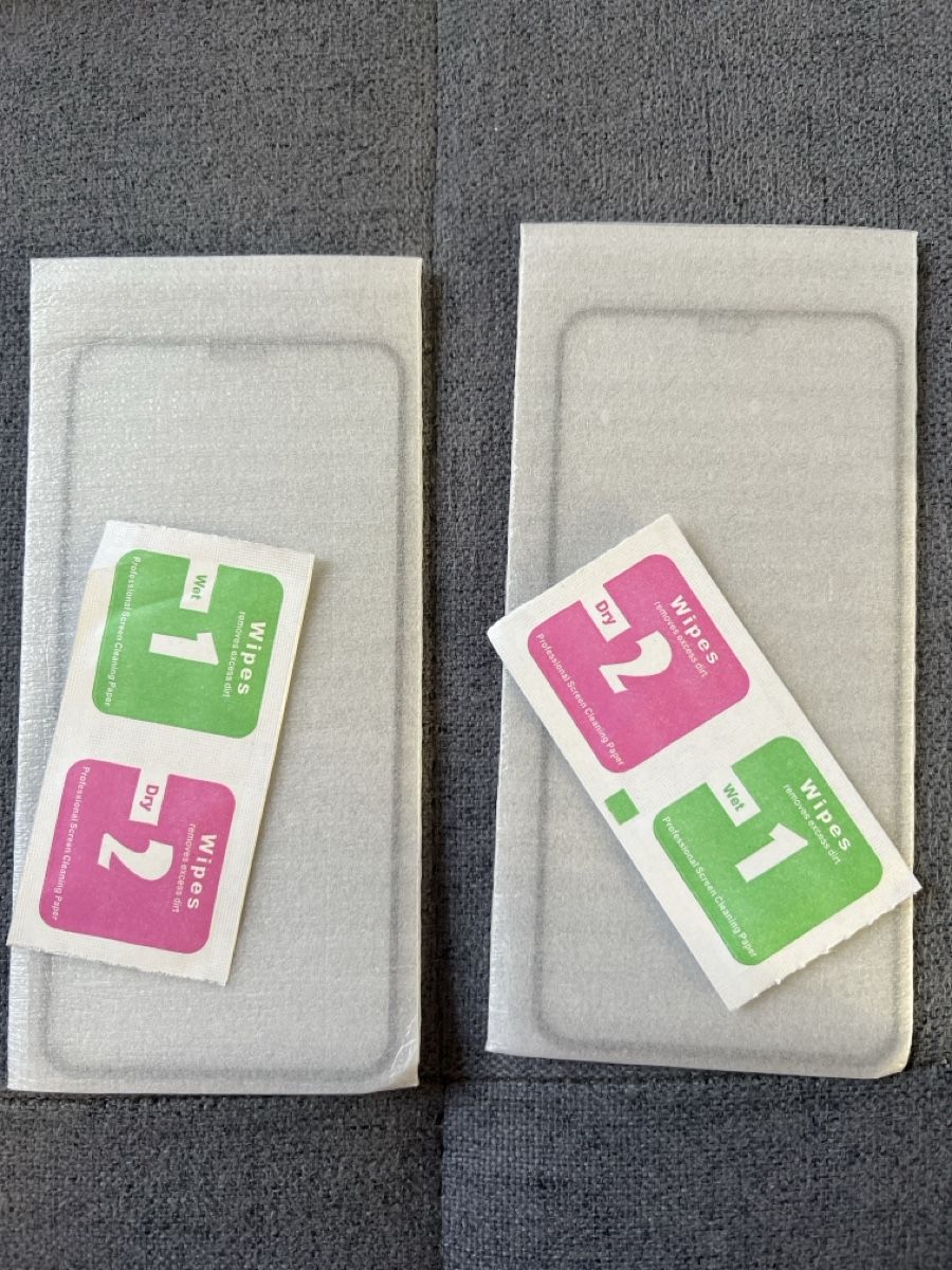 Retouches de peinture & films: 2 protection écran IPhone X / XS – Neuf avec emballage d'origine à Courroux par mar_82gk