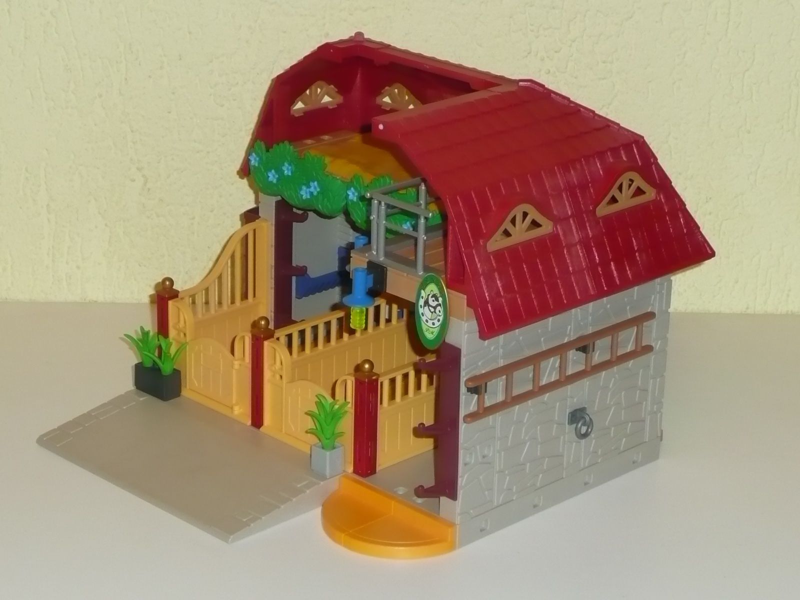 Playmobil Giocattoli: Playmobil " Pferdestall " – Usato da Kriens venduto da Taurus12 2