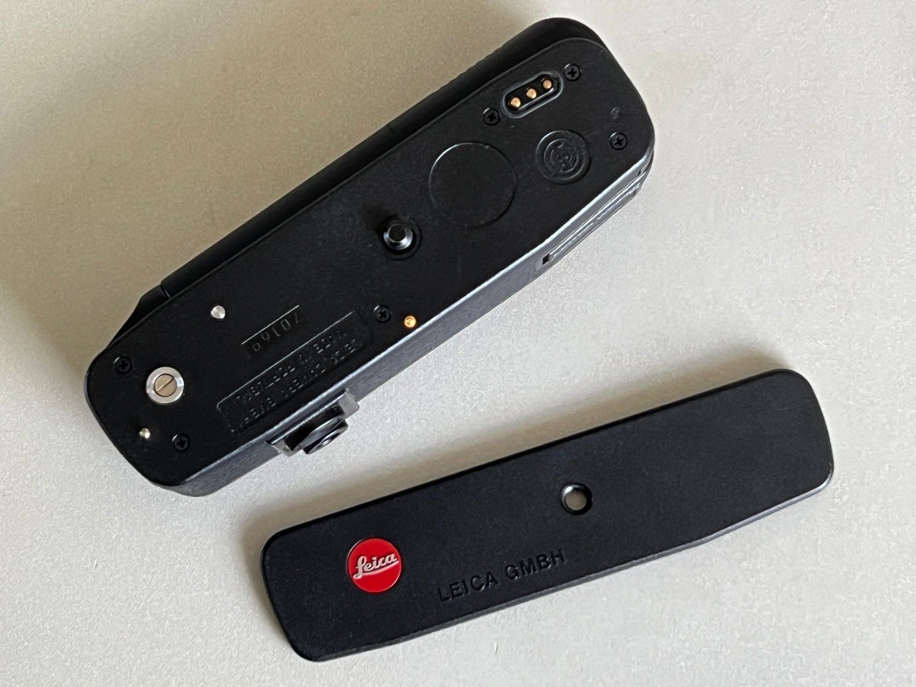 Leica Kamera: LEICA MOTOR WINDER R – Gebraucht aus La Tour-de-Peilz von frog59 1