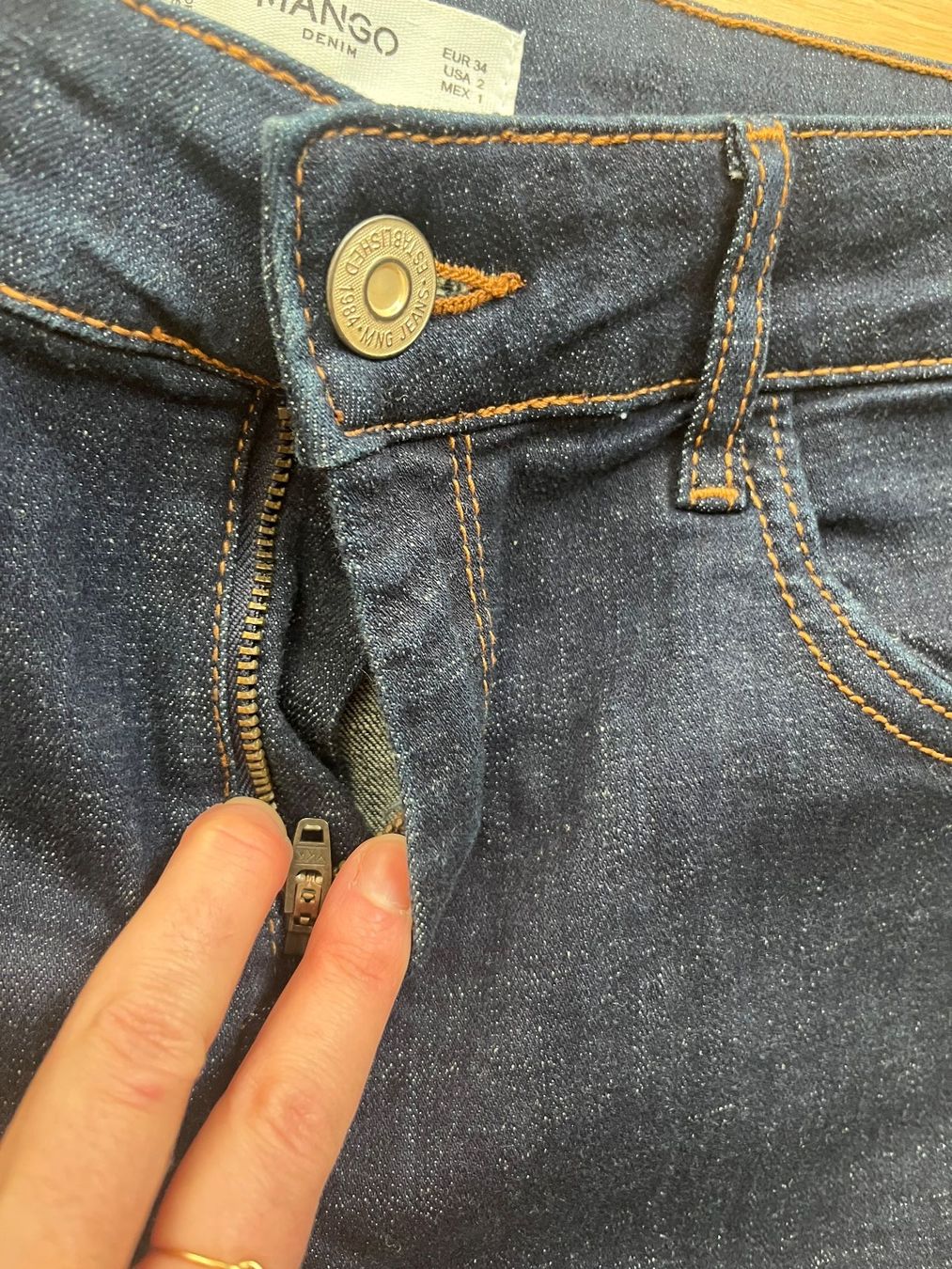 Mango Jeans: Mango Boyfriend-Jeans (Gr. 34) – Nuovo (secondo la descrizione) da Zürich venduto da east_on 2