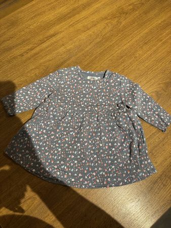 Adorable petite robe Gemo, motif printanier, 6 mois. Très bo