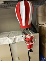 neu Samichlaus auf Lichterschlauch-Schaukel