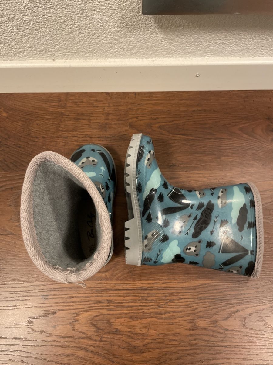 Only Scarpe per ragazzi: BE Only Gummistiefel EU Size 26 – Usato da Uznach venduto da Player6 4
