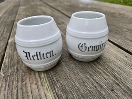 Porzellan: vintage Becher Nelken / Gewürz