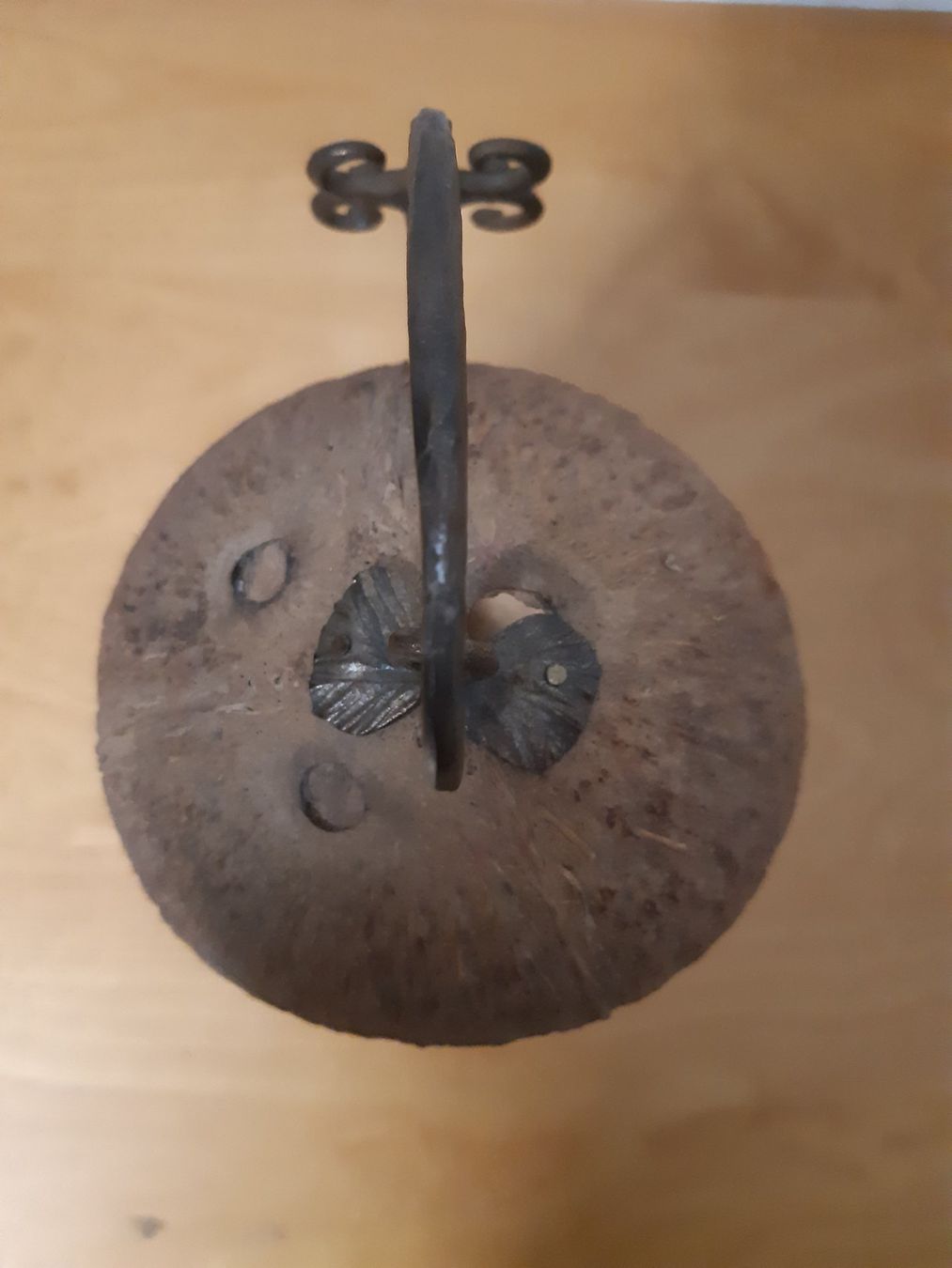 Statuette: Little coconut and iron object – Usato da Verscio venduto da giamma1985 5