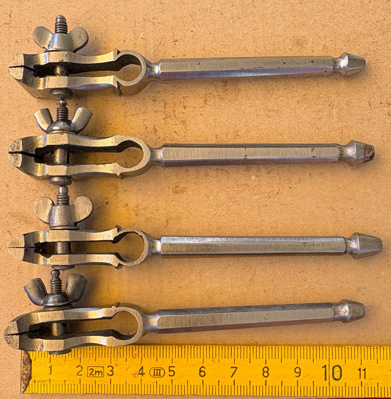 Tutti gli attrezzi: VINTAGE HANDFEILKOLBEN – Usato da Ostermundigen venduto da wini63 7