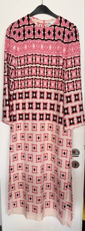 Kleid Zara gemustert rosa schwarz lang mit 2 Schlitze.
