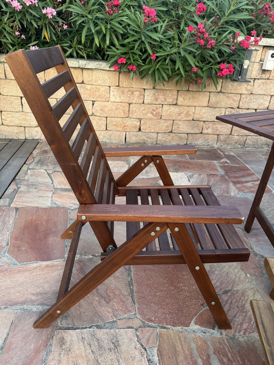 Set di tavolo e panche: Ensemble de jardin IKEA ÄPPLARÖ – 3 chaises + table + table – Usato da Luins venduto da Okobler 3
