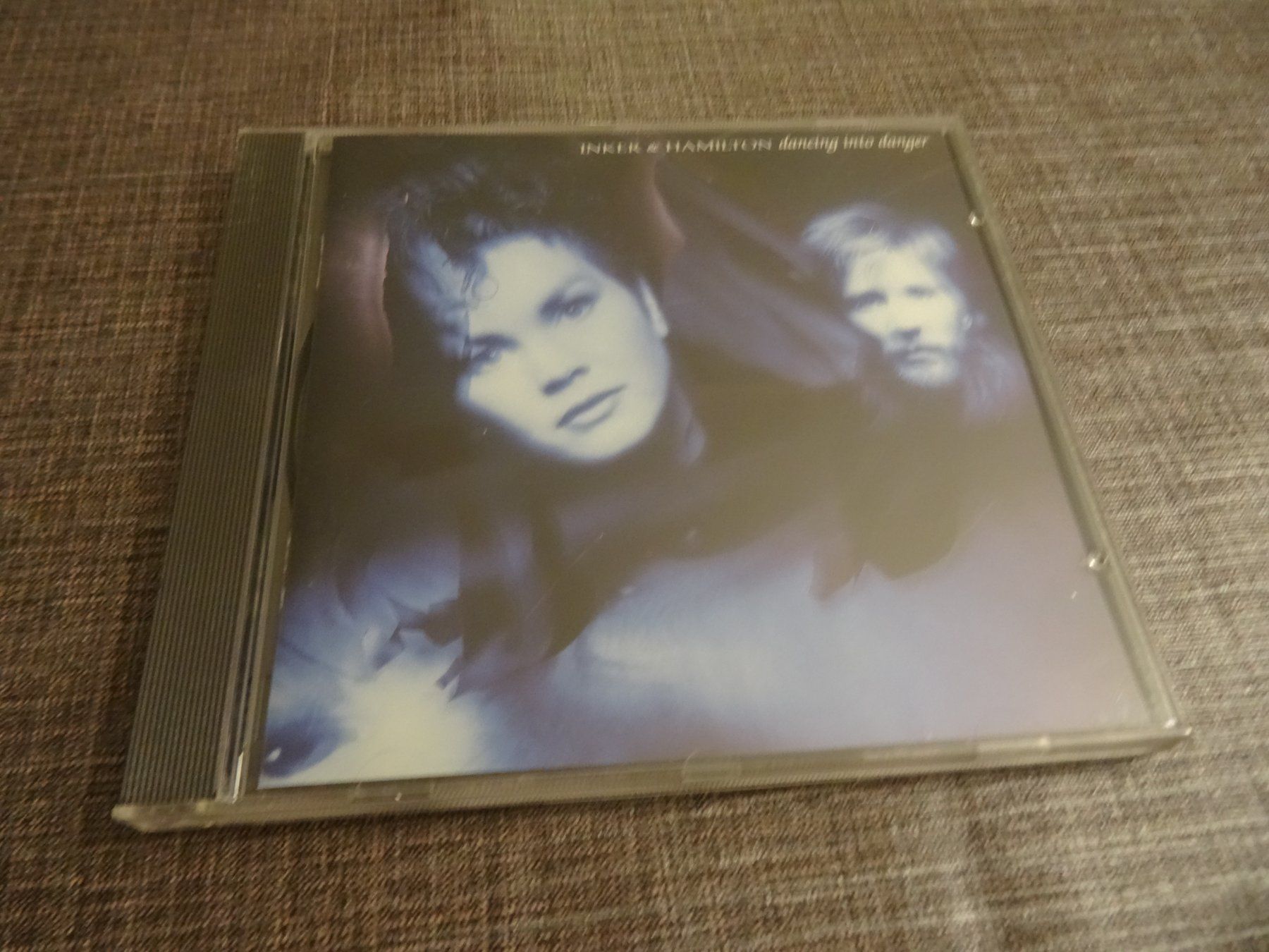 CD: Inker & Hamilton Dancing into Danger CD – Usato da Olten venduto da Disc-Ausverkauf