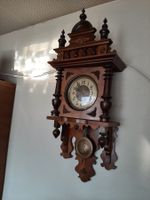 Wanduhr Holz antik mit Pendel und Gewichten guter Zustand