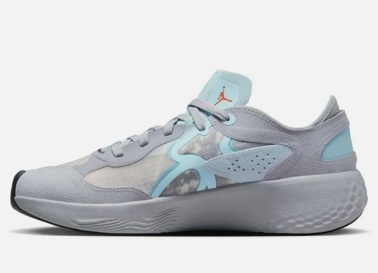 Jordan Herrenschuhe: Jordan Schuhe gr.42  NEU – Neu und originalverpackt aus Amriswil von newschweiz