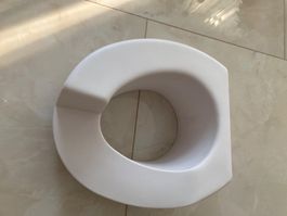 Toilettensitz Erhöhung Ableware links tiefer