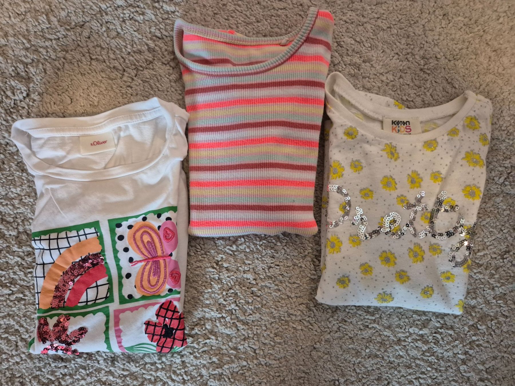 Camicette, T-shirt & Top: Kleiderpaket T-Shirts Gr. 104 - 9Stk. – Usato da Altendorf venduto da MiriCaj 1