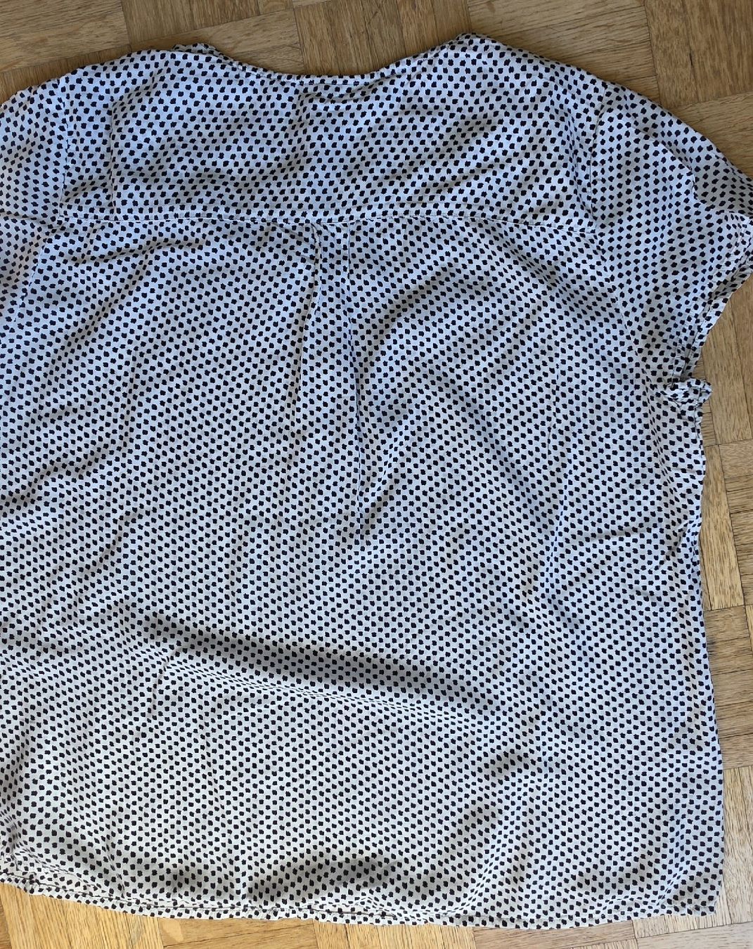 T-shirt: Chemise /Blouse/Tshirt – Usato da Yverdon-les-Bains venduto da van_dq65 6