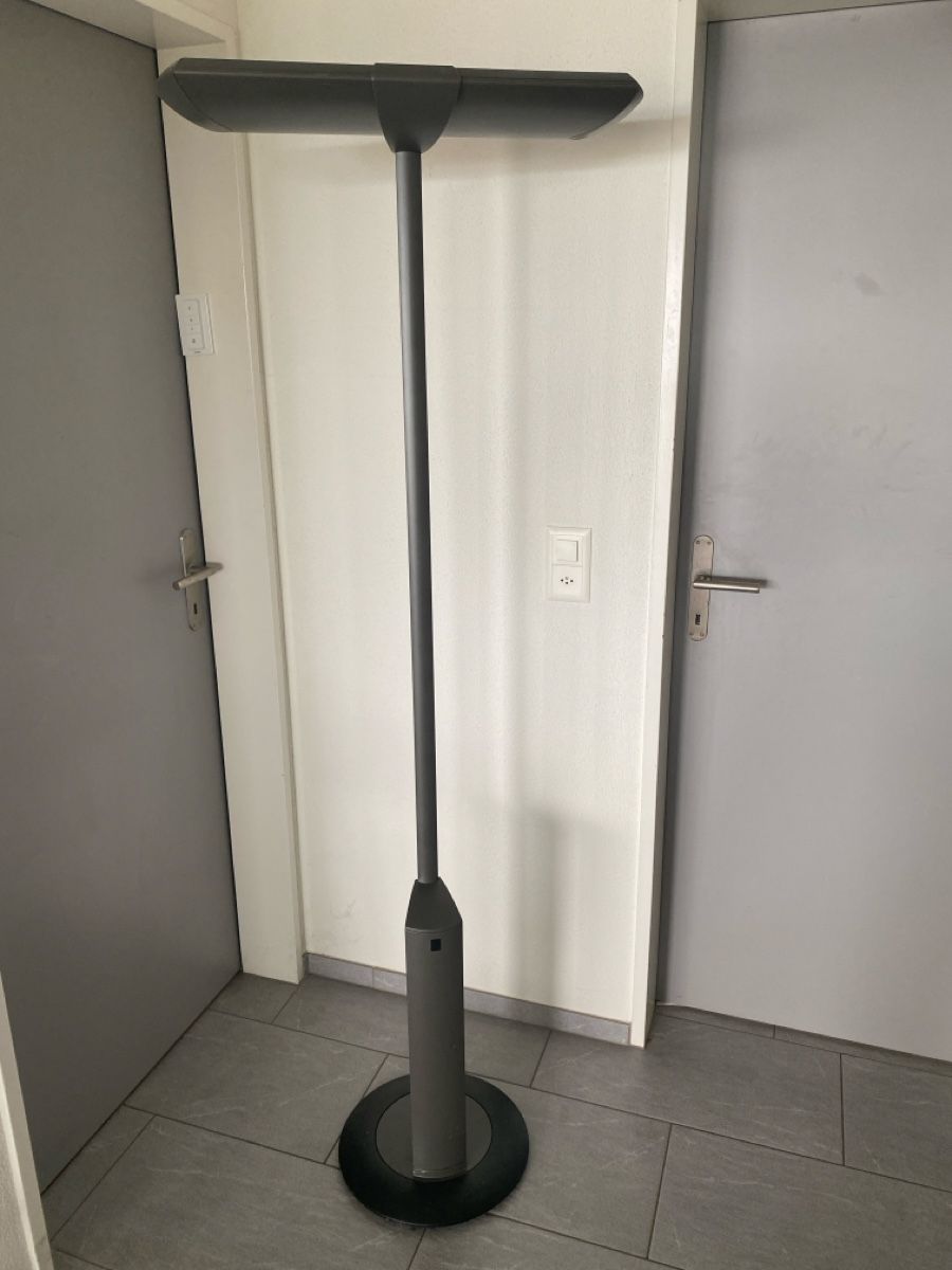Zumtobel Lampes: Büro Stehlampe – D'occasion à Altendorf par sunseeker62