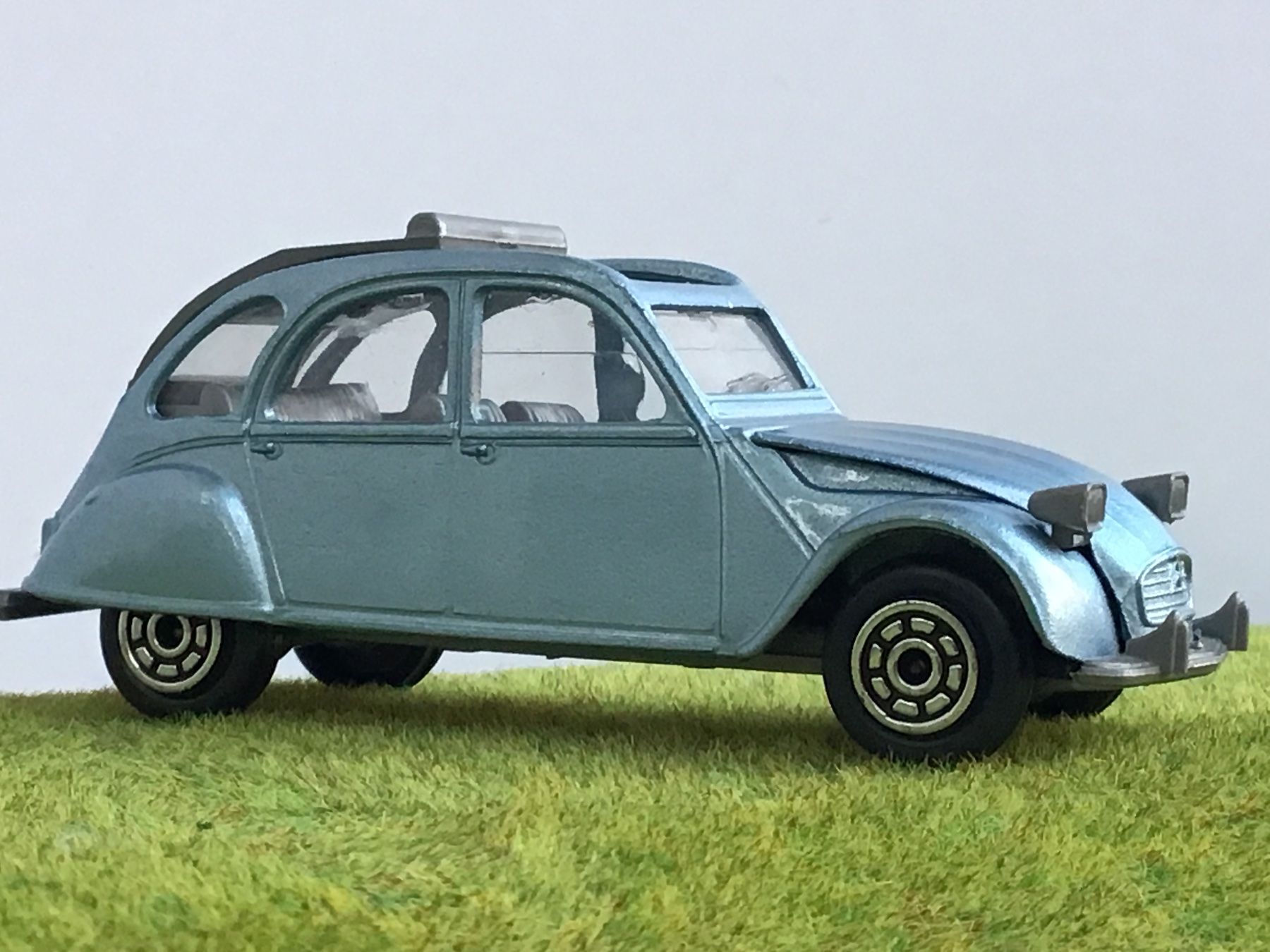 Norev Modellautos: Citroën 2CV Modellauto, 1:43 – Gebraucht aus Männedorf von Spezial-Modelle