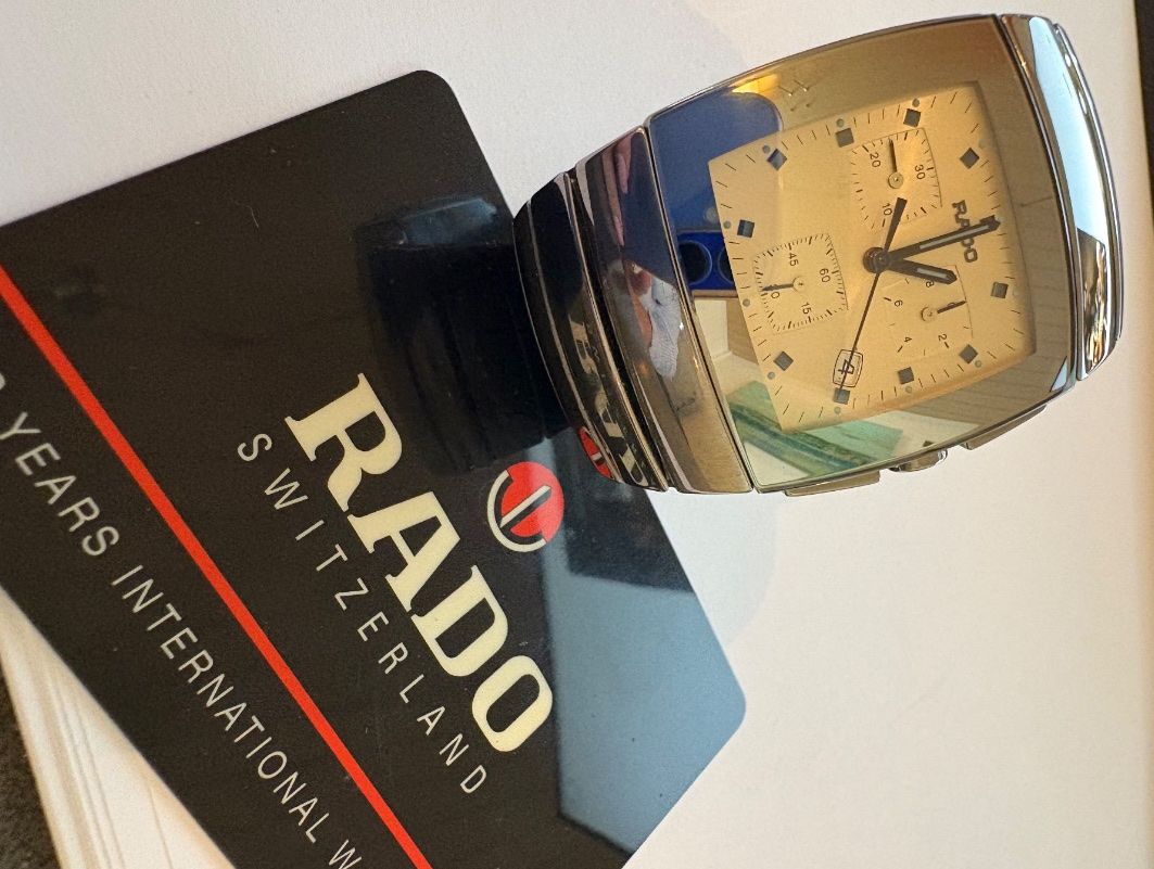 Rado Montres: Rado Quartz neu 2800chf mit Papiere – D'occasion à Bern par hib_7w6l