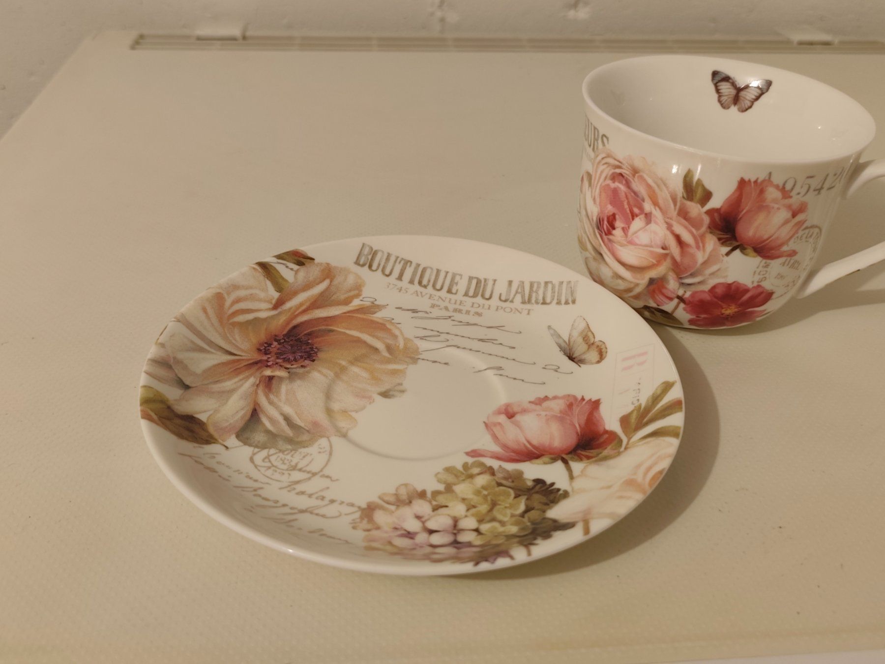 Set di piatti: Tasse mit Unterteller & Box – Nuovo e nell'imballaggio originale da Eschenbach LU venduto da Orchi 2