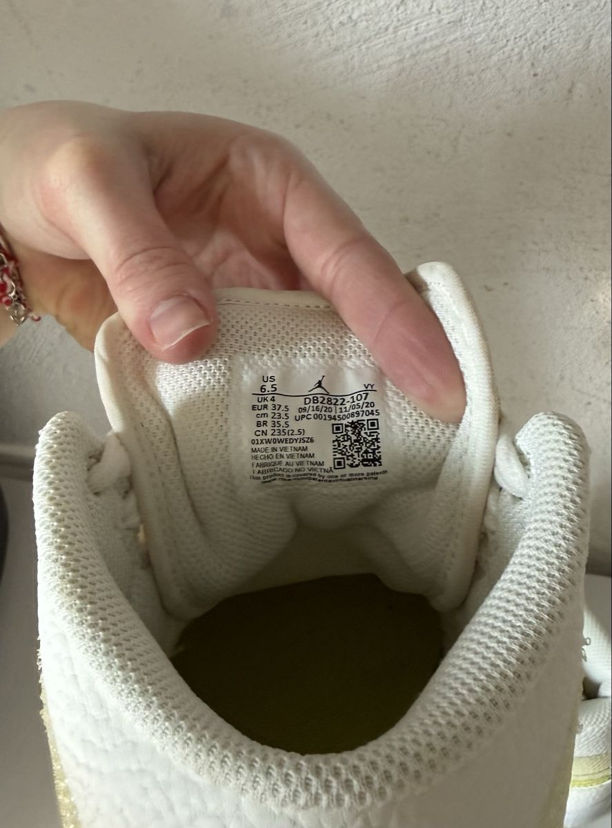 Nike Scarpe da donna: Nike Air Jordans 37.5 – Usato da Laax GR venduto da laga03 3