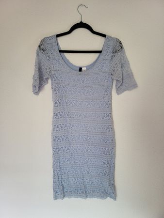 Spitzenkleid hellblau Gr. 38