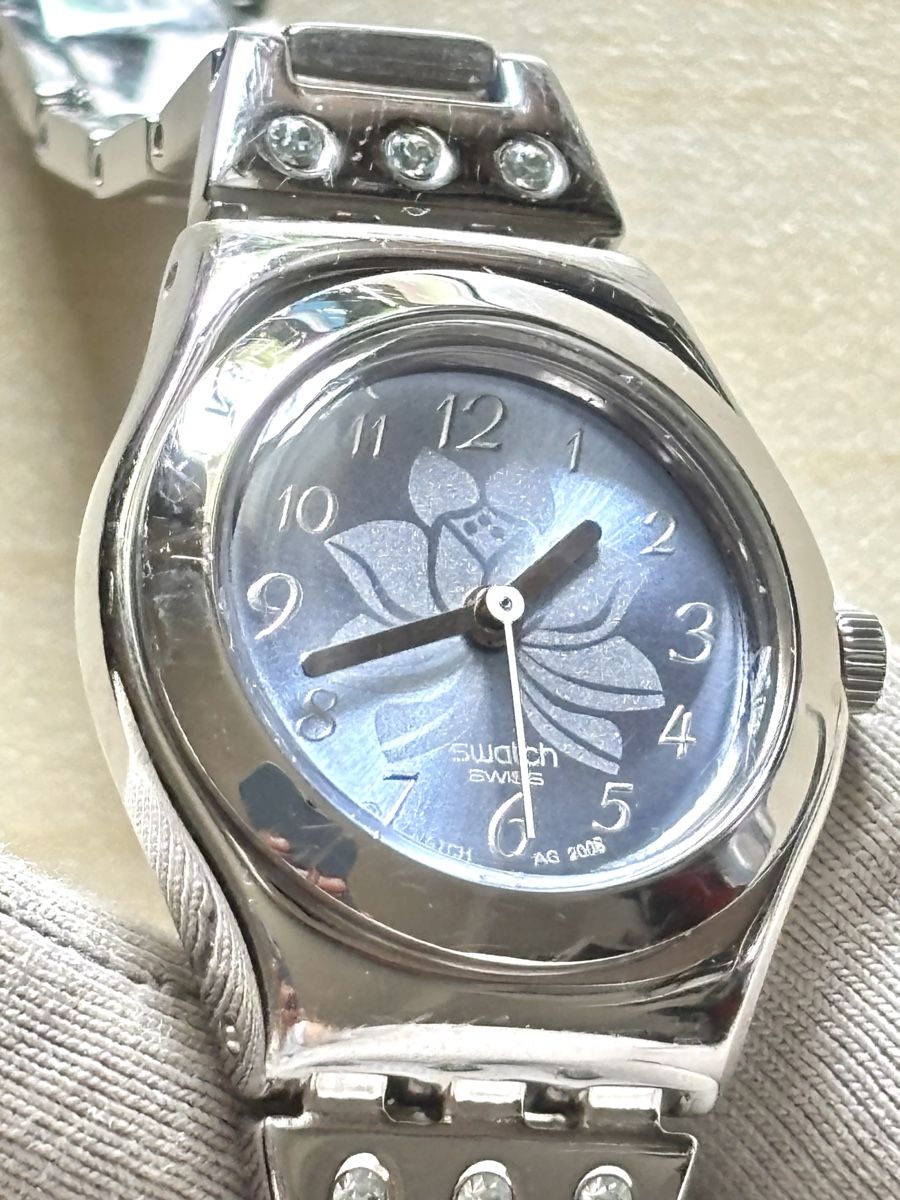 Swatch Orologi: Swatch Damenuhr blau floral  – Usato da Grenchen venduto da chththl 4