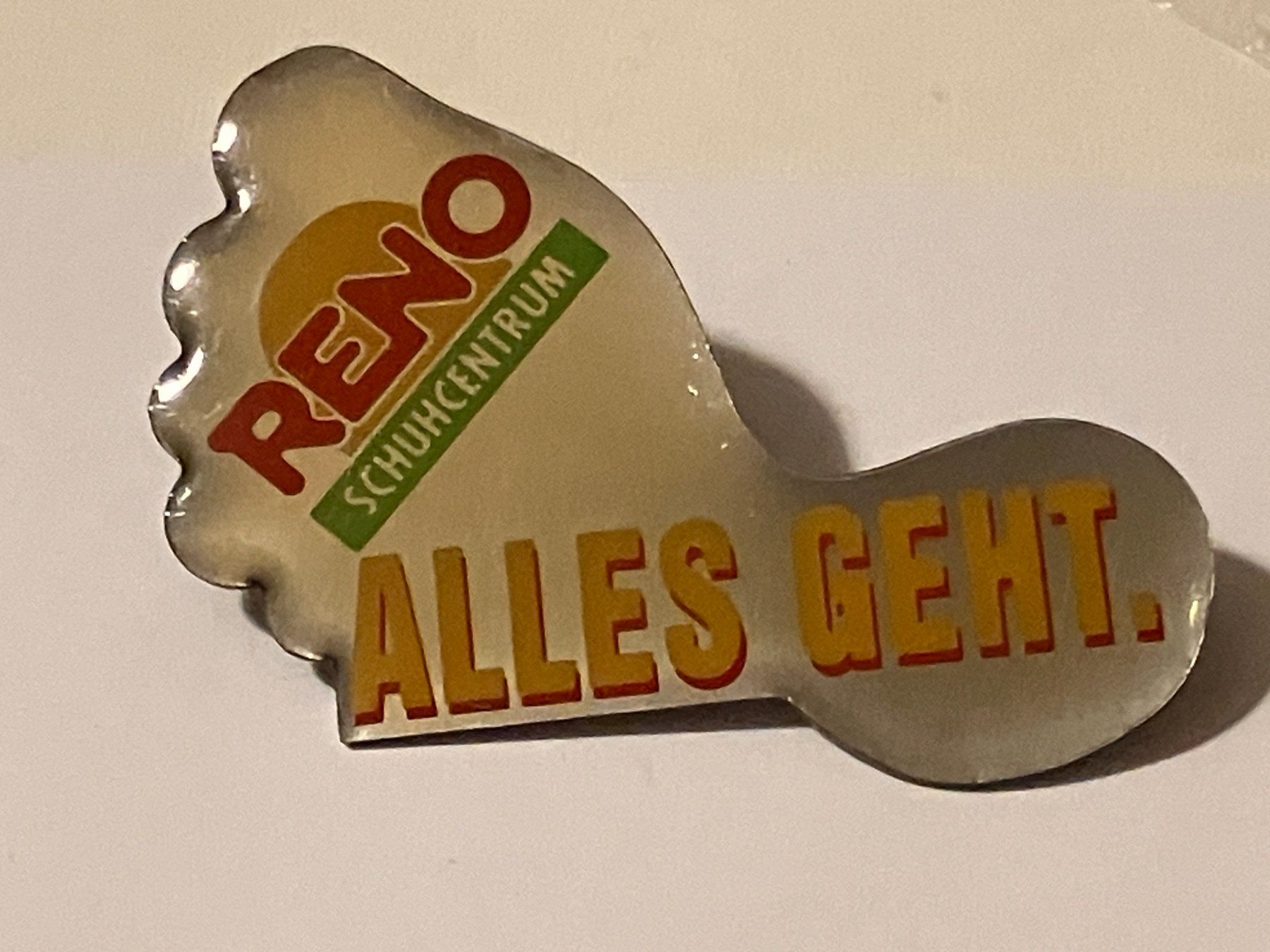 Plaquettes & Badges: 1 Pin Reno Schuhcentrum – D'occasion à Basel par djwwpp