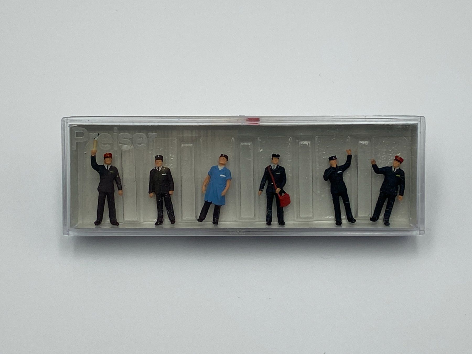 Preiser Modellini di ferrovie: Preiser 10087 H0 Schweizerisches Bahnpersonal – Nuovo e nell'imballaggio originale da Neukirch a.d. Thur venduto da MoBa-Shop 1